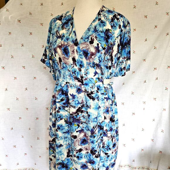 Sz L to XL Kimono Sleeve Wrap Dress Blue Floral NEW - Picture 11 of 12
